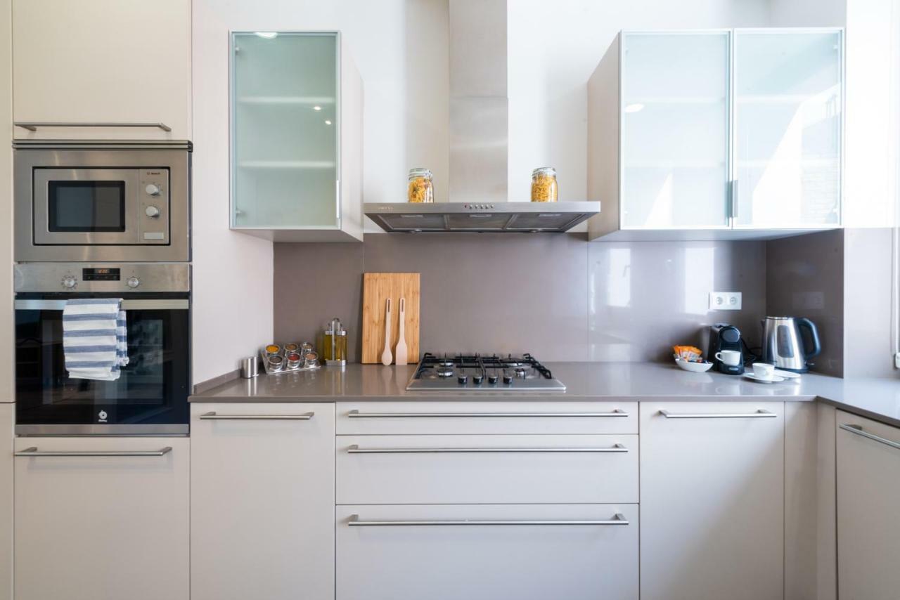 Petit Luxe Tobella Esquerra Apartman Terrassa Kültér fotó