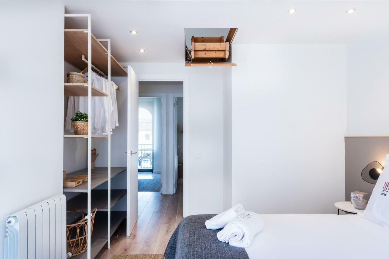 Petit Luxe Tobella Esquerra Apartman Terrassa Kültér fotó