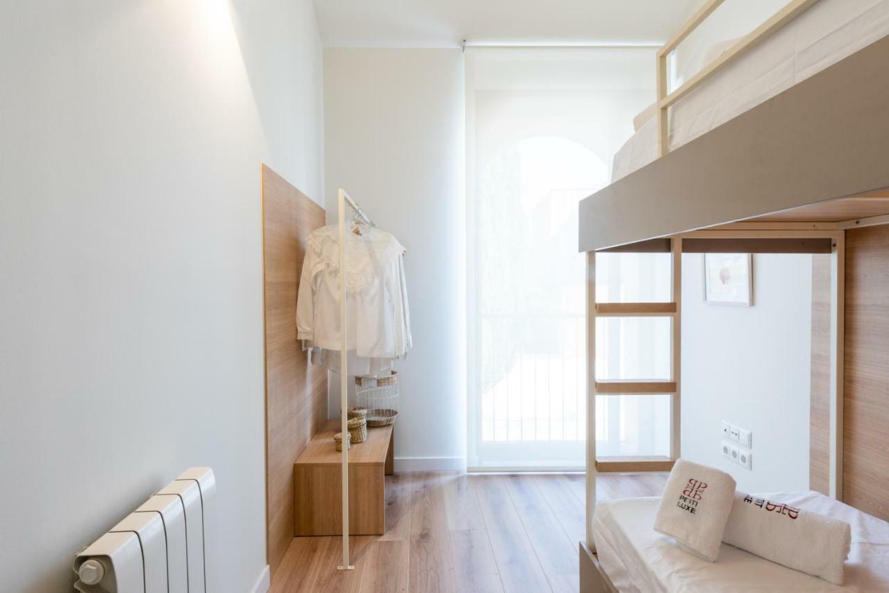 Petit Luxe Tobella Esquerra Apartman Terrassa Kültér fotó